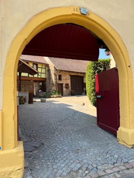 Chambre maison vigneronne - Val du Patre, Boek   
