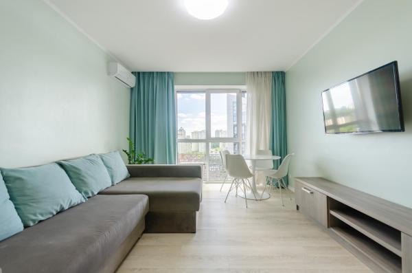 21-212 Kvartet, Vasyl Lypkivskyi 16g, Kyiv, railway station, metro nearby, fantastic city view, Petrovdom Apartment, Boek Appartement Kiev Kiev