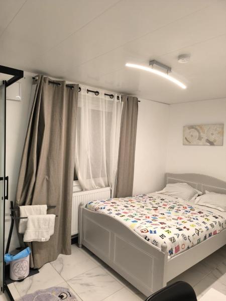 Neuw room Calaisis, Boek  Calais Opal Coast