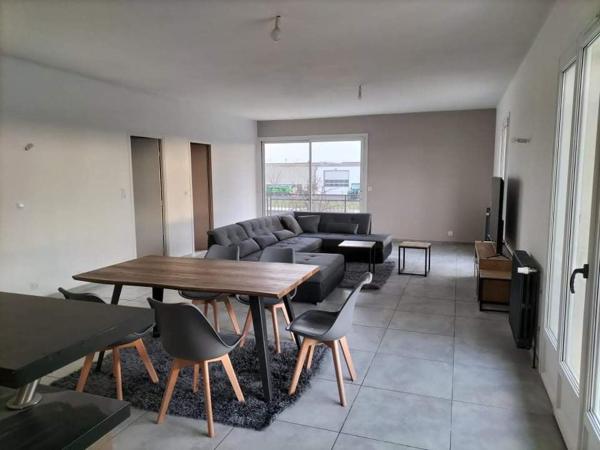 SWEET HOMES Cognac chambre privée confortable n1, Boek  Châteaubernard Charente