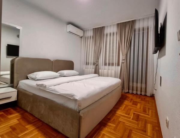 Eden Guesthouse Peja, Boek  Peja Kosovo