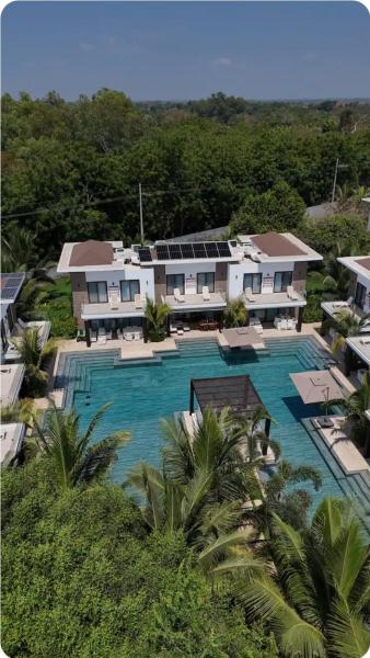 Monterrico Villa salida a Piscina y Jardin, Boek  Santa Rosa Hotels met een Zwembad, Zwembad