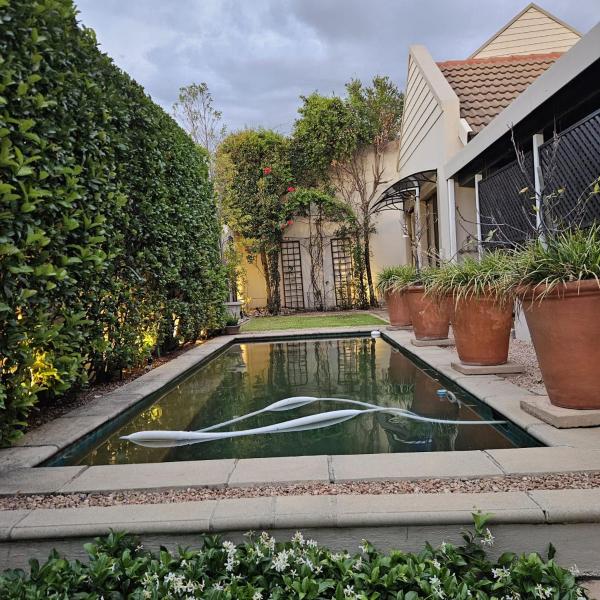 40 Village, Boek  Gauteng Hotels met een Zwembad, Zwembad