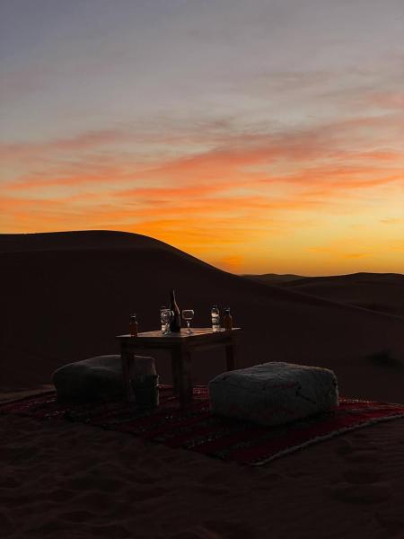 Anssuf merzouga luxury camp, Boek  Merzouga 