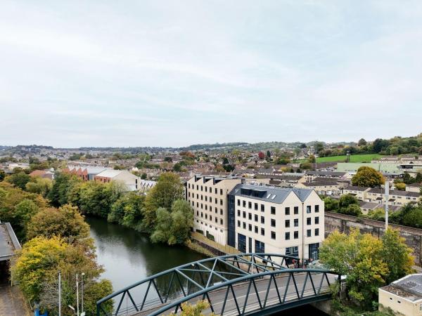 For Students Only - Hollis Wharf in Bath, Boek  Bath 