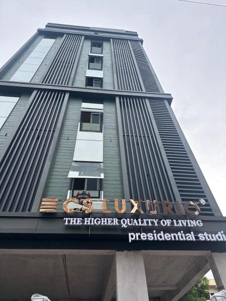 CS Luxurio Presendential Suites Gachibowli, Boek  Gachibowli 