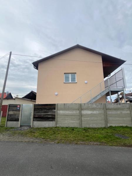 Apartmány U Praisů, Boek  Hotels in Karlsbad met parkeren, Parkeren