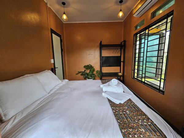 Stay HostelandBar, Boek  Làng Cac Ha Giang