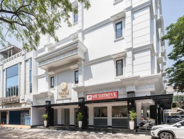 Wyneth Hotel Airport, Boek  Rawabokor Dua Banten