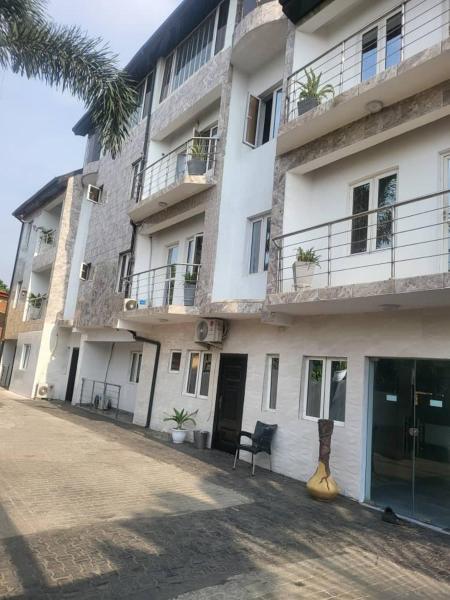 KINGS AVENUE SERVICE APARTMENTS, Boek  Lagos Nigeria