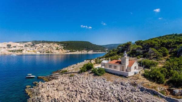 Phenomenal Pucisca Villa Lighthouse St Nicholas 2 Bedrooms Floor Heating, Boek  Pučišća Brac