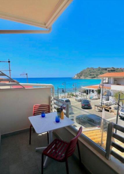 Borgo dei Pescatori - SUL MARE, Boek  Capo Vaticano Calabrië