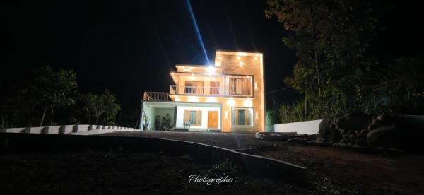 Grand Sapphires Resorts In Ramakalmedu, Boek  Ramakkalmedu Hotels met een Zwembad, Zwembad