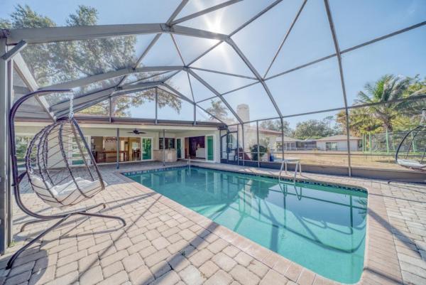 Villa En-haccore & Walfare next to ELRIO Golf Club-Heated Pool, Boek  North Fort Myers Fort Myers Area