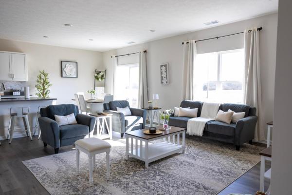 Holistic Campus Rental, LLC, Boek  Oxford Ohio