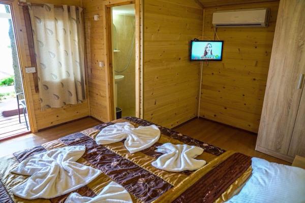 Safari Beach & Camping, Boek  Donji Štoj 