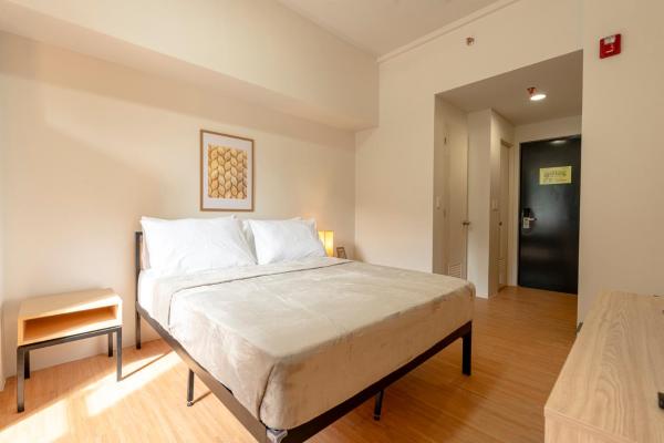 The CityFlats Cebu Business Park, Boek  Visayas Hotels met Parkeerplaats, Parkeren