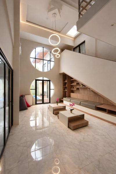 KM Heritage Villa, Boek  Cianjur Hotels met een Zwembad, Zwembad