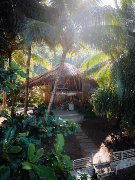 Kanaway Eco Villa, Boek  Libertad Visayas