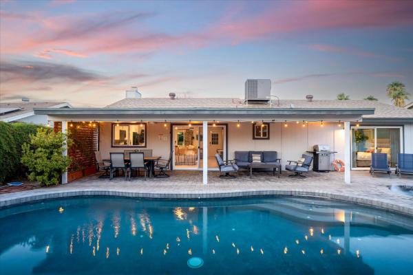 Hilde Homes Relaxing Villa Heated Pool & Hot Tub, Boek  Arizona Hotels met een Zwembad, Zwembad