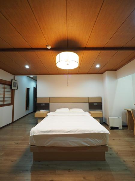 Kurmon Inn, Boek  Omachi 
