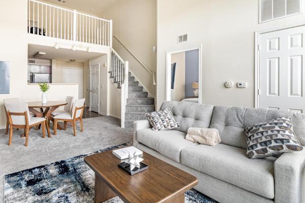 Landing Stunning 2BD Gym, Boek  New Haven Connecticut