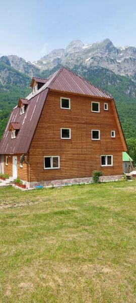 Bujtina ZEMRA TRADITES, Boek  Theth Regio Shkoder