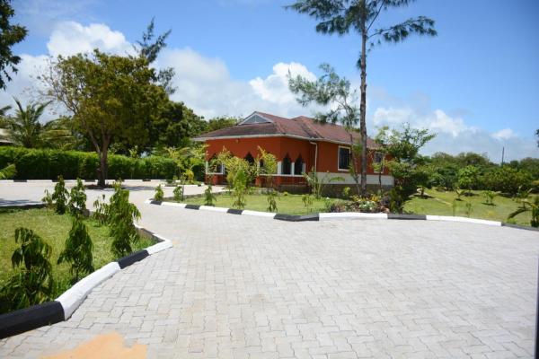 Koriwo Gardens Kikambala, Boek  Mombassa Coast Region