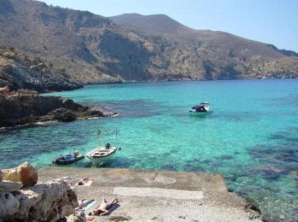 Villa Anatoli, Boek  Epáno Kefalás Apokoronas