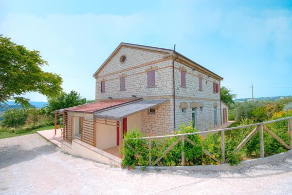 Agriturismo Casa Rossi di Paolo Rossi, Boek  Numana 
