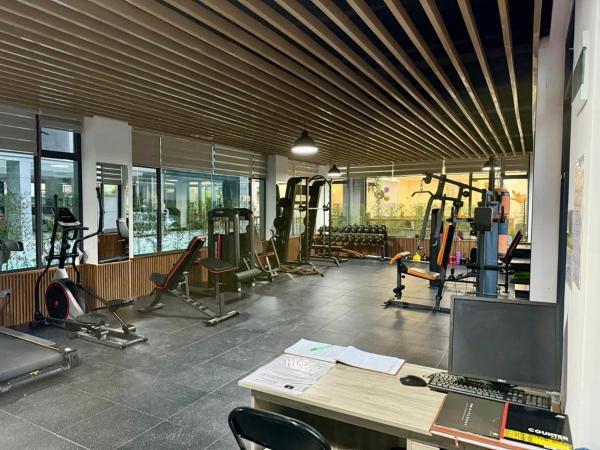 luxurious fully furnished two bedroom apartment with swimming fully equipped gym ample parking space children playing ground area and amazing city views, Boek Appartement Nairobi Nairobi