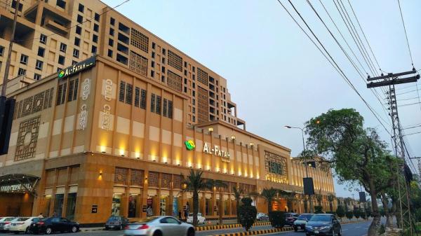 DHA - GOLDCREST MALL AND RESIDENCY - EXECUTIVE APARTMENTS By ALVIS SUITE, Boek Appartement Lahore Hotels met Parkeerplaats, Parkeren