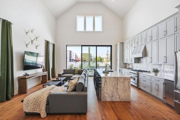 Designer 7 bedroom Heated Pool Stay Heirloom, Boek  Hotels in Missouri met zwembad, Zwembad