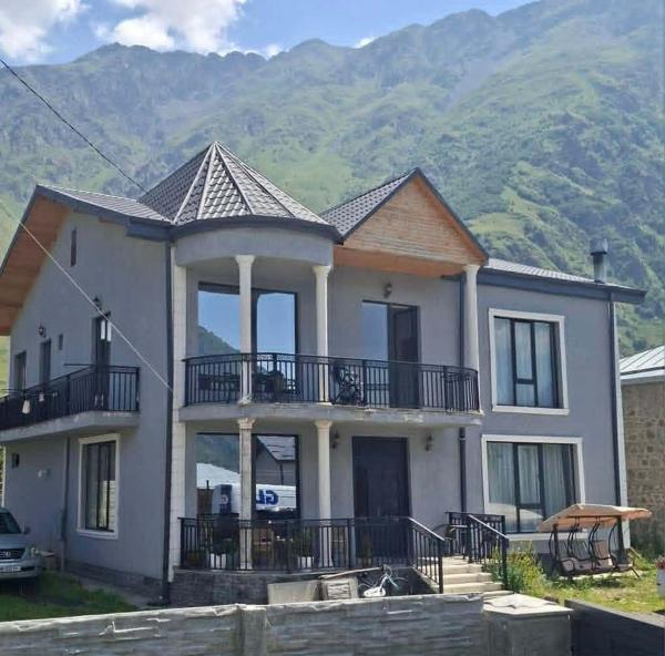 CDO guesthouse, Boek  Imereti Hotels met een Zwembad, Zwembad