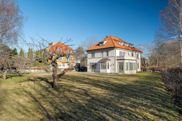Modern Luxury Villa Djursholm Newly Built, Boek  Djursholm Danderyd