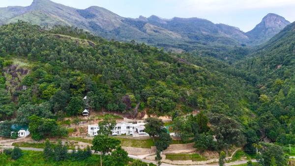 Rock N Brook Resort Kanthalloor, Boek  Idukki 