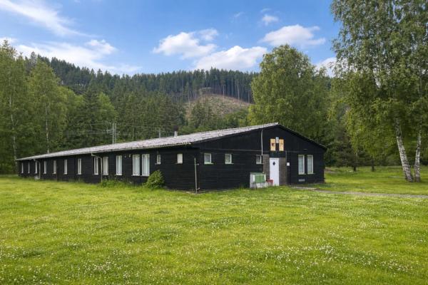 Wellness & Nature Hostel, Boek  Hotels in Karlsbad met parkeren, Parkeren
