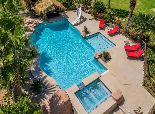Resort style Villa for Families & Groups with Pool, Hot tub, Basketball, Mini golf, Boek  Hotels in Missouri met zwembad, Zwembad