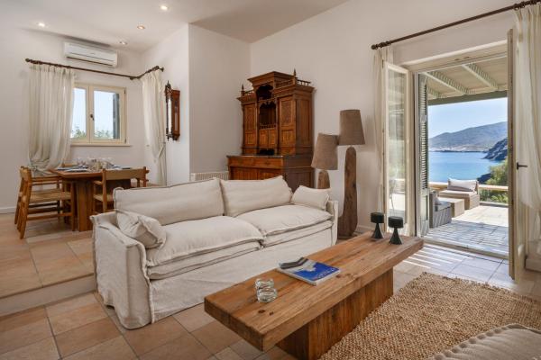 Horizon Beach House by Andros Villas Collection, Boek  Andros Island South Aegean
