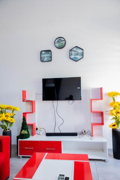 Eli Villa, Boek  Abia Greater Accra