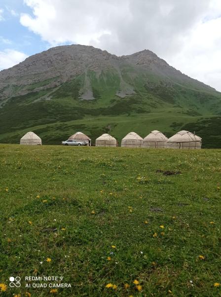 Mirlan Yurt Camp, Boek  Orto-Saz Kirgizië