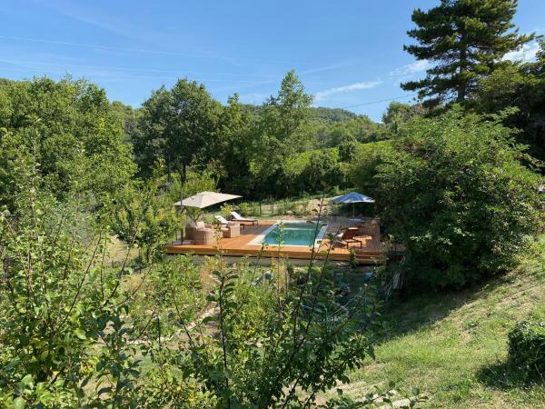 Otarkia, Boek  Hotels in Rhone-Alpen met parkeren, Parkeren