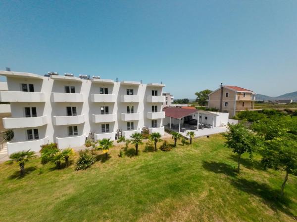 Hotel Velipoja Village, Boek  Regio Shkoder Hotels met Parkeerplaats, Parkeren