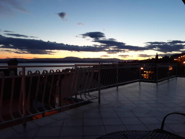 Vesna Rooms, Boek  Crikvenica 