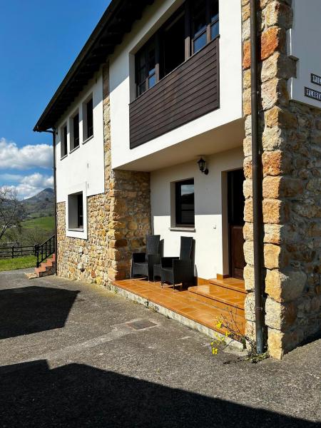 Casa de Aldea La Maestra, Boek  Arriondas 