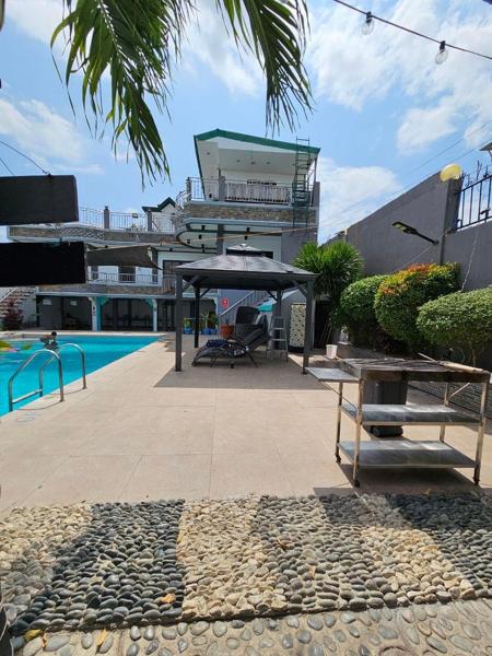 Crestscente Skye Villa Resort, Boek  Pañgil Luzon