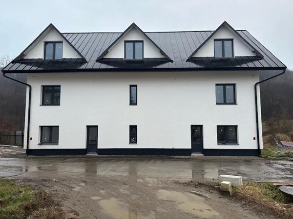 Hospodársky dvor, Boek  Hotels in Prešovský kraj met parkeren, Parkeren
