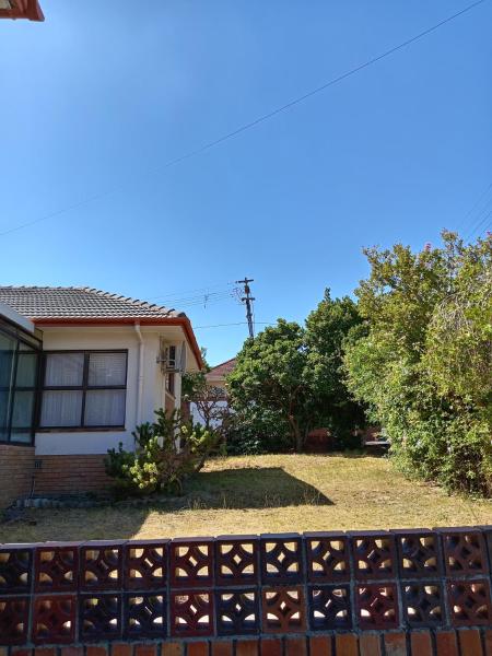Beyond New House, Boek  Kaapstad Westkaap