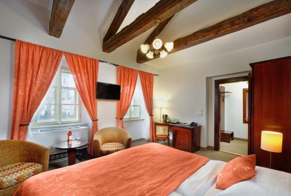 Hotel Cerna Liska / Lippert