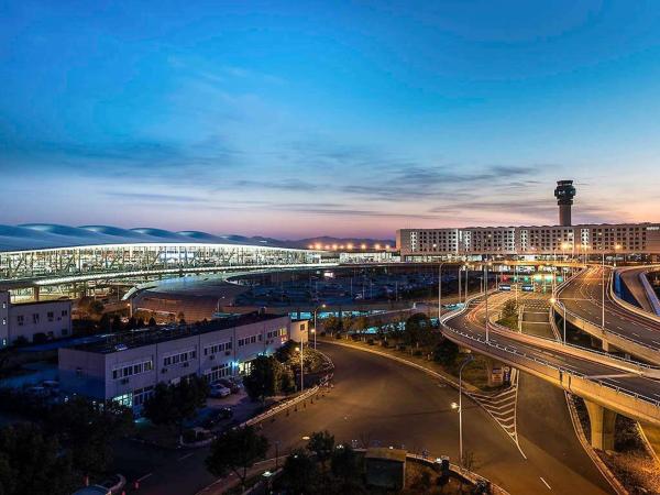 Pullman Nanjing Lukou Airport Hotel, Boek Hotel Jiangning Jiangsu